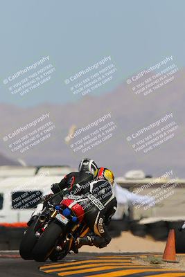 media/Oct-08-2022-SoCal Trackdays (Sat) [[1fc3beec89]]/Turn 16 (125pm)/